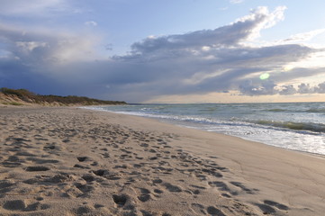 Fototapeta na wymiar beach at sunset