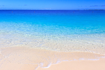 turqoise water and white sand od caribbean - obrazy, fototapety, plakaty