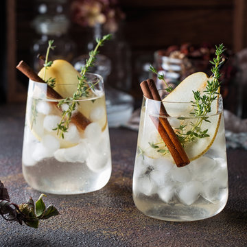 Pear cocktail with thyme