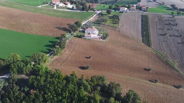 Panoramica aerea valle marchigiana comune di Cingoli
