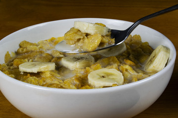 corn flakes with bananas