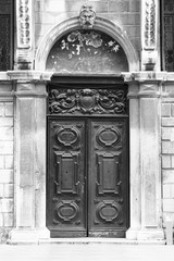 decorated door in Venice