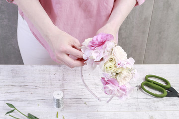 Florist at work: How to make flower crown  tutorial.