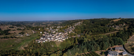 Fototapeta na wymiar Voutezac (Corrèze - France) - Vue aérienne