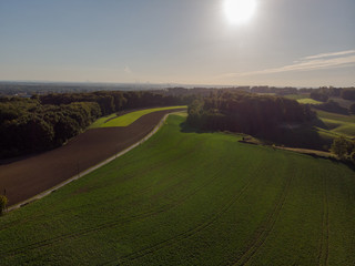 Erkrather Felder und Römerweg bei Sonne (Luftaufnahme, Drohne)