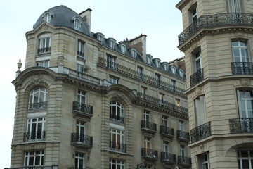 Fototapeta na wymiar Arquitectura exterior paris