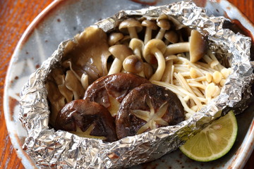 きのこホイル焼き