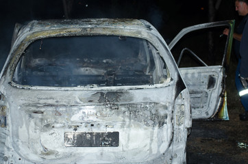 Τhe thieves burn a job car after robbery Athens Greece