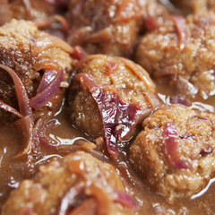 boulette de viande en sauce