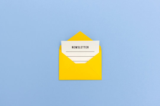 E-Mail Newsletter - Newsletter Nachricht in gelbem Umschlag