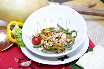 pasta with tomatoes and basil