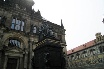 Fototapeta na wymiar old building in Dresden