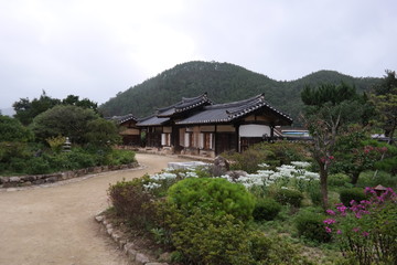 Fototapeta na wymiar Deokcheon Folk Village