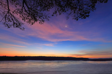 Fototapeta na wymiar Hour before sunrise at Mekong River, Thailand and Laos border