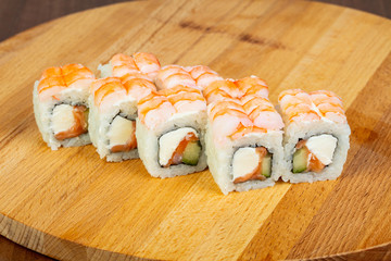 Roll with shrimp