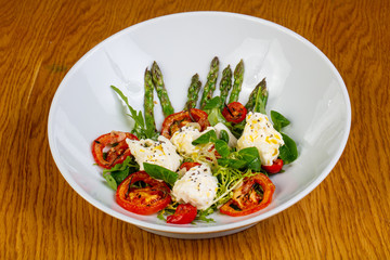Salad with cheese and asparagus