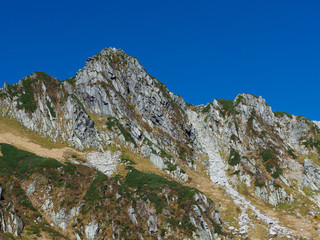 木曽駒ヶ岳と青空