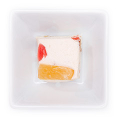 Nougat weiß mit Früchten kandiert in Schale