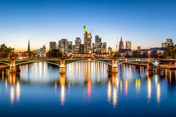 Frankfurt wieczorową porą, Niemcy - obrazy, fototapety, plakaty