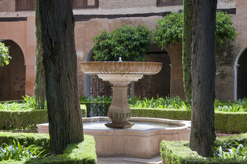Fototapeta na wymiar Patio de Lindaraja, Nasridenpalast, Alhambra, Granada, Andalusien, Spanien