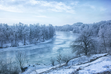 Obraz na płótnie Canvas View of the frozen river