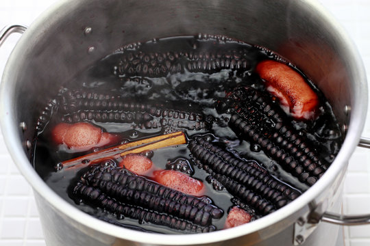 Cooking Chicha Morada, Peruvian Purple Corn Drink