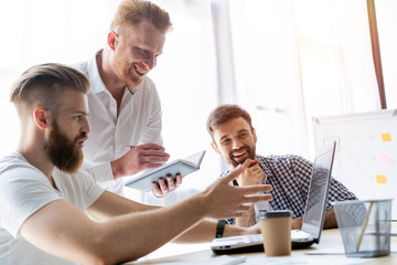 Obraz premium Coworking process, designers team working modern office