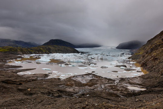 Frozen landscape at a drainglacier of the large glacier vatnajokull glacier, Iceland. Glacier provides water Ice Lagoon Jokulsarlon.