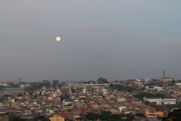 Fullmoon Over the city