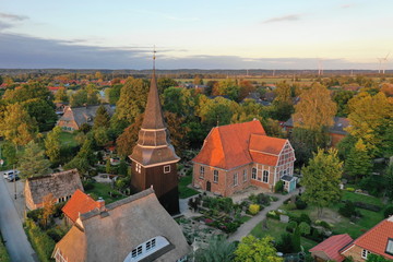 Hamburg Curslack. Kirche St. Johannis Luftaufnahme