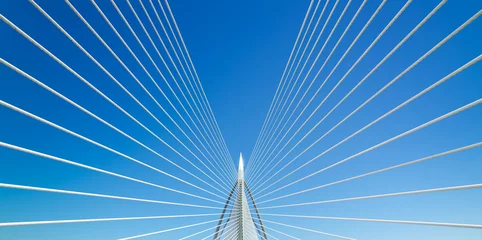 Wandcirkels aluminium Mooie brug en blauwe lucht. © jamesteohart