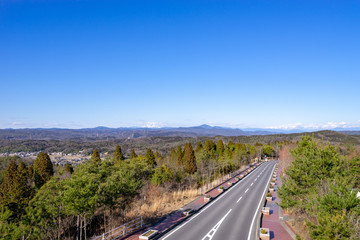 御岳、中央アルプスを眺望する景色