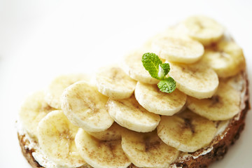 Fresh fruits baguette 