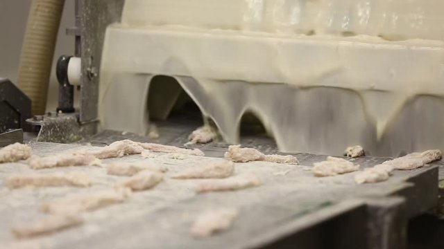 Chicken Processing Plant &ndash; Industrial Poultry Production Line High-resolution footage captured inside a modern chicken processing facility. Fast Food chicken production