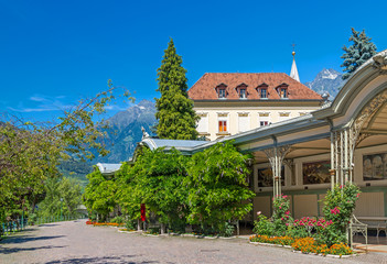 Winterpromenade an der Passer in Meran, Südtirol 