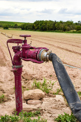 Wasseranschluss im Feld für Bewässerung Landwirtschaft Ackerbau 
