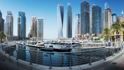 Obraz na płótnie Canvas Panoramic view to Dubai Marina Promenade, UAE