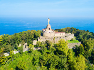 Obraz premium Mota Castle in San Sebastian