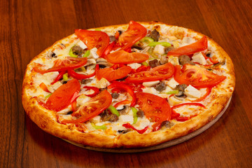 Pizza with chicken and mushrooms