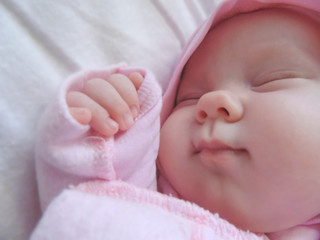 the establishment of sleep in the baby