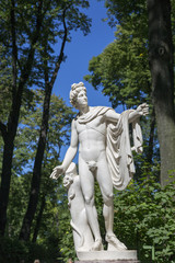Obraz premium Statue from the collection of marble sculptures by Italian masters of the late XVII - early XVIII centuries in the Summer Garden in St. Petersburg