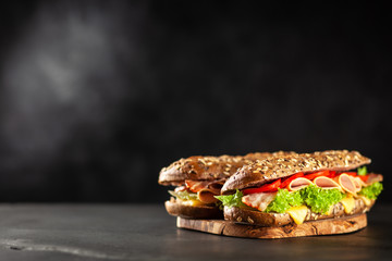Classic BLT sandwiches - 225524155
