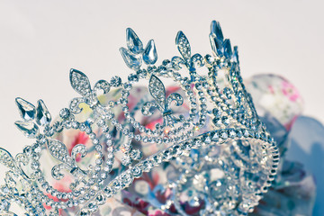Fototapeta premium Klejnoty koronne panny młodej z bliska dekoracji