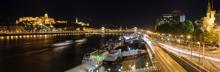 Fototapeta na wymiar Panorama of Buda Castle and Danube, Budapest, Hungary
