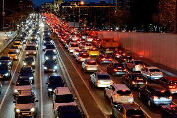 Fototapeta na wymiar Night car traffic in the center of Moscow