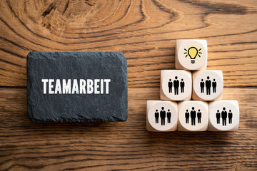 Idee durch Teamarbeit
