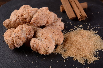 Bowl with cinnamon biscuits and anise - 