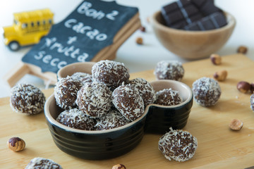 dates chocolate balls