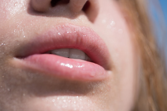 Isnt it sexy. Girl with sexy lips. Wet lips. Sexy wet look. skincare. Face skincare. Daily skincare routine. Feel moisturized