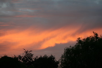Orange Wolken bei Sonnenuntergang - Abendrot